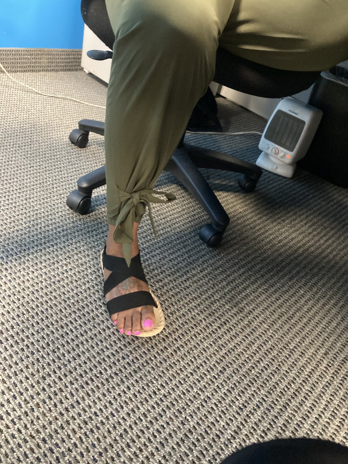 Ebony Thick Legs And Feet Creepshots #qQIAWGRG