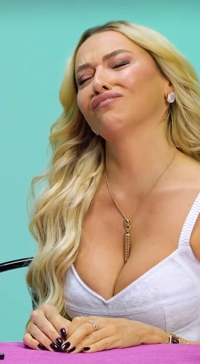 Hadise | Turkish Celeb Milf with nice tits #O7O2o6AW