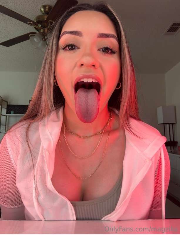 Slut loves showing off her tongue #P1X4gZF9