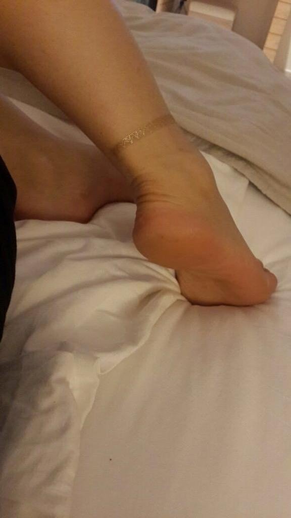Hot Arches of Turkish Flight Attendant #ts86f3F0