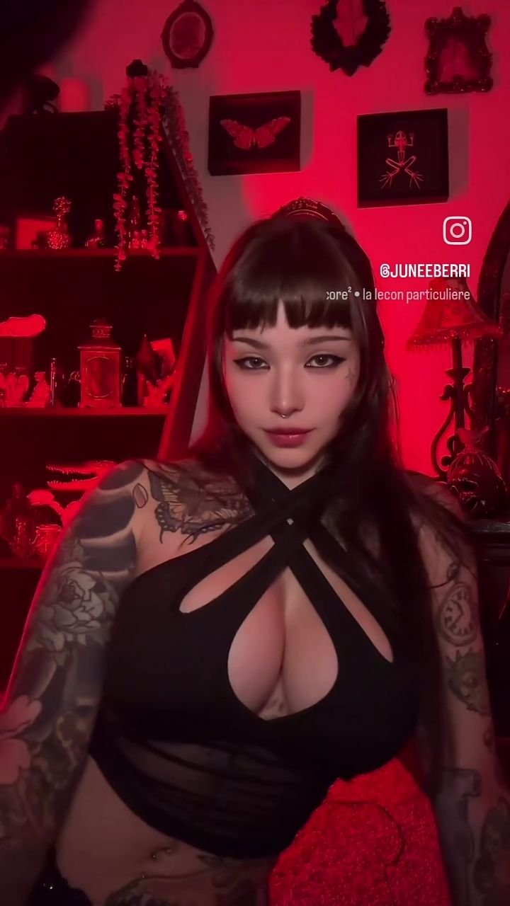 Juneeberri Suicidegirls #k26vISHU